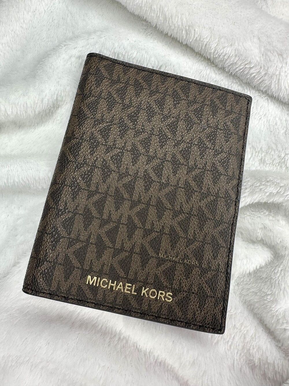 Michael Kors Passport Holder Unisex One Size Brown Logo Canvas Leather Travel